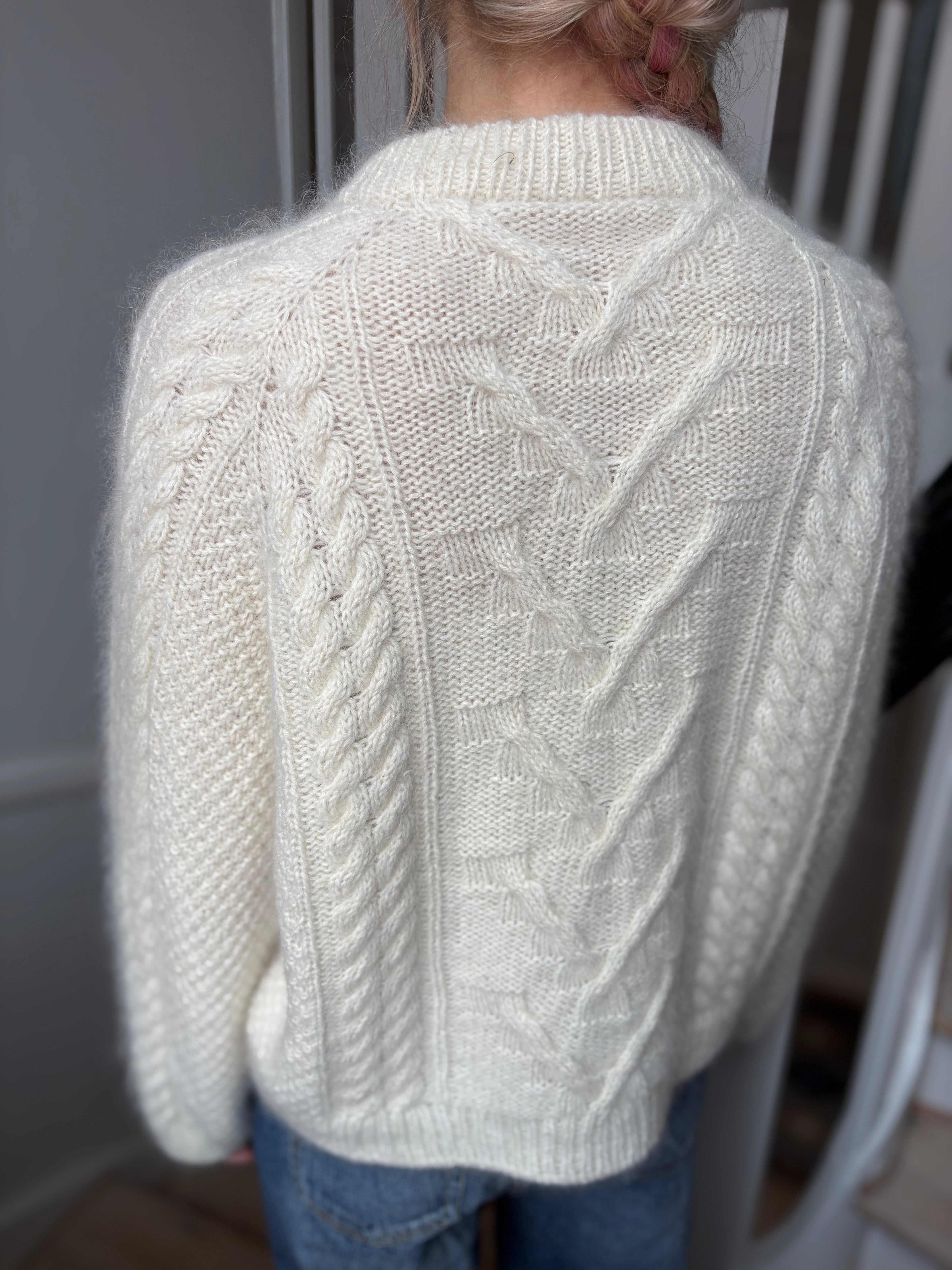 Cable Joy Sweater (Dansk)