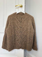 Cable Joy Cardigan (Deutsch)